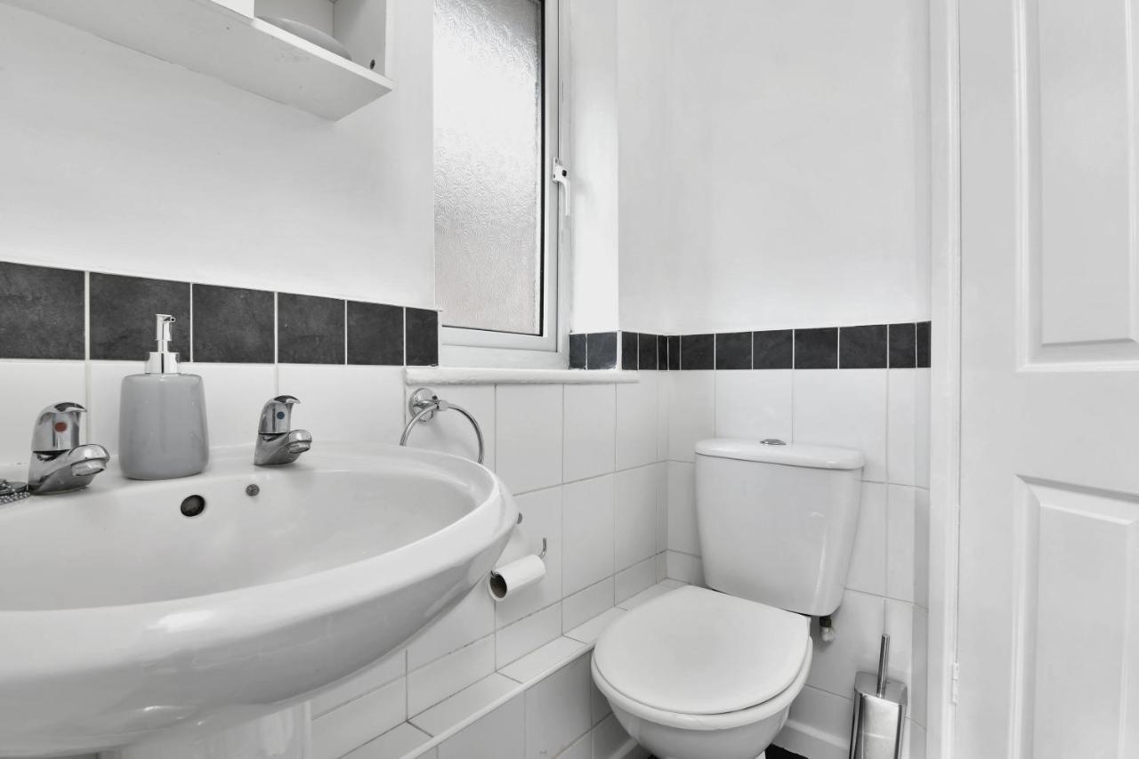 Xclusive Living Stay Near Airport & Nec, The Whitecroft Sheldon  Zewnętrze zdjęcie